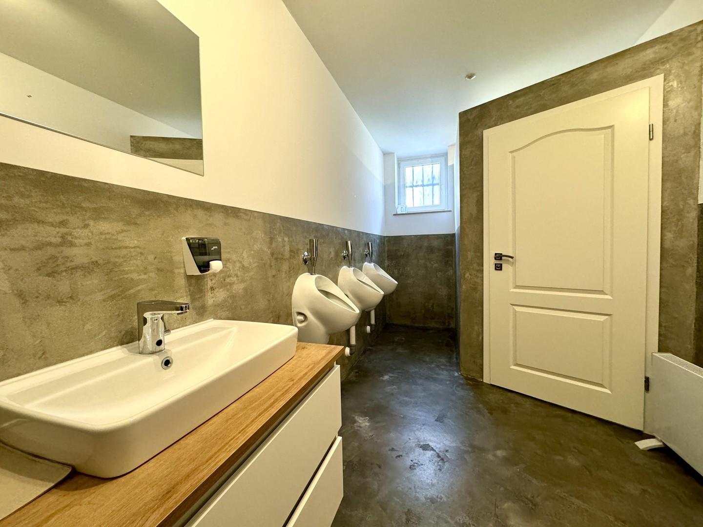 Toilettenraum 2