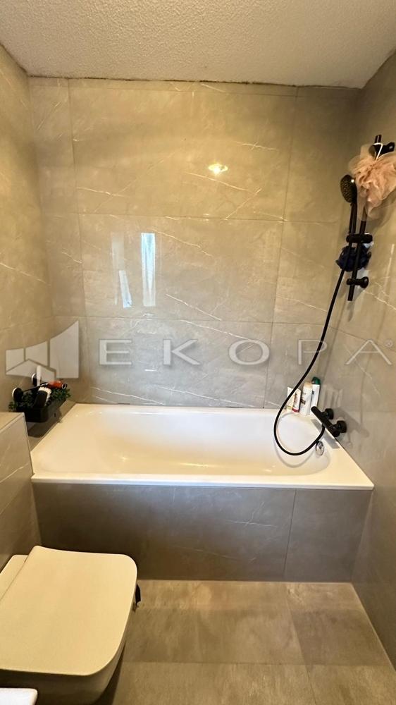 Badezimmer (OG)