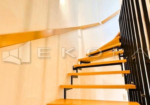 Treppe zum ersten OG