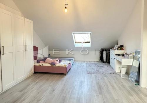 Studio bzw. Elternzimmer im DG