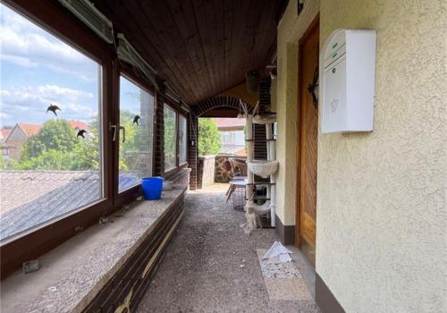 Eingang + Terrasse ELW