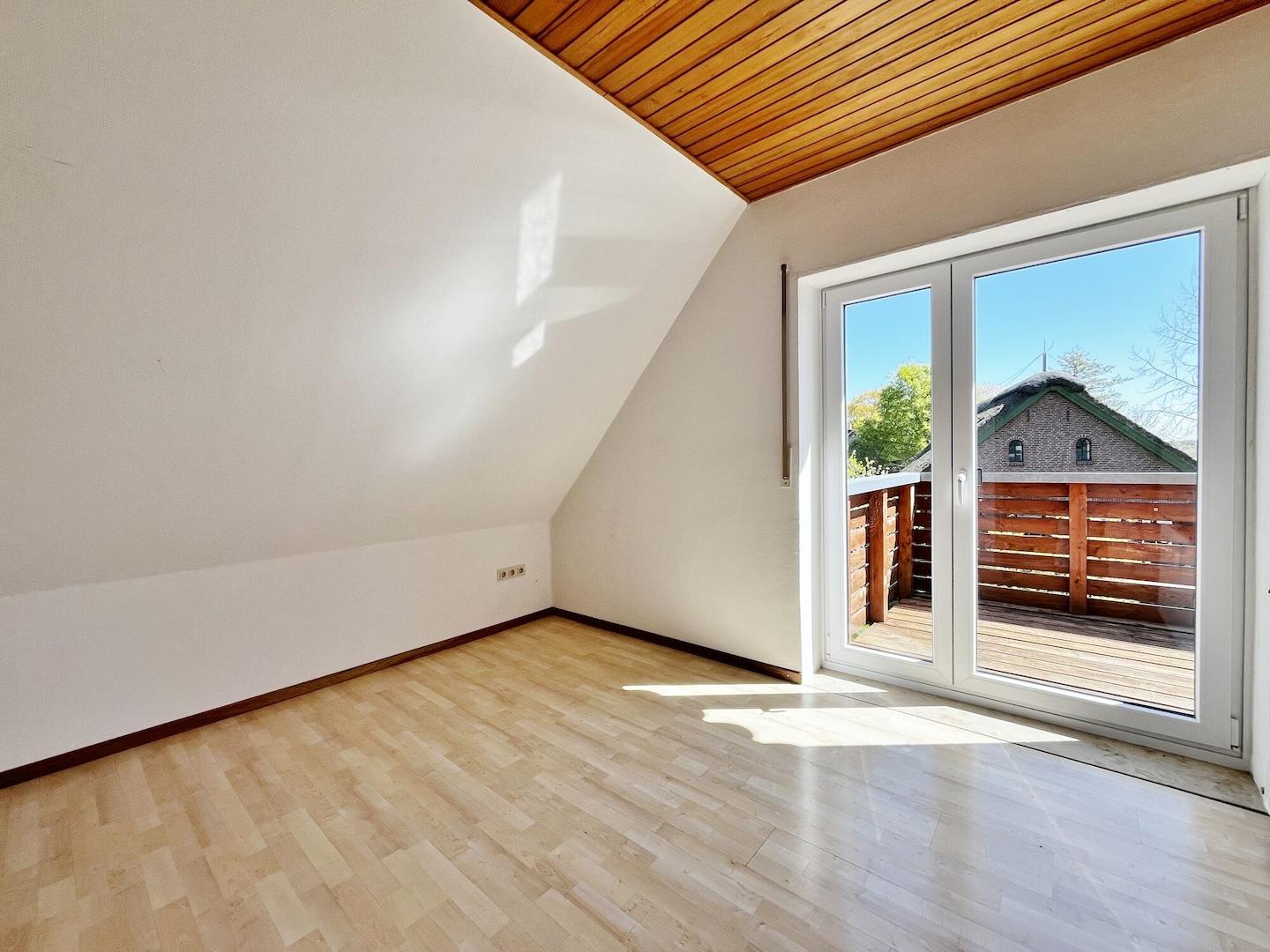 Balkonzimmer DG