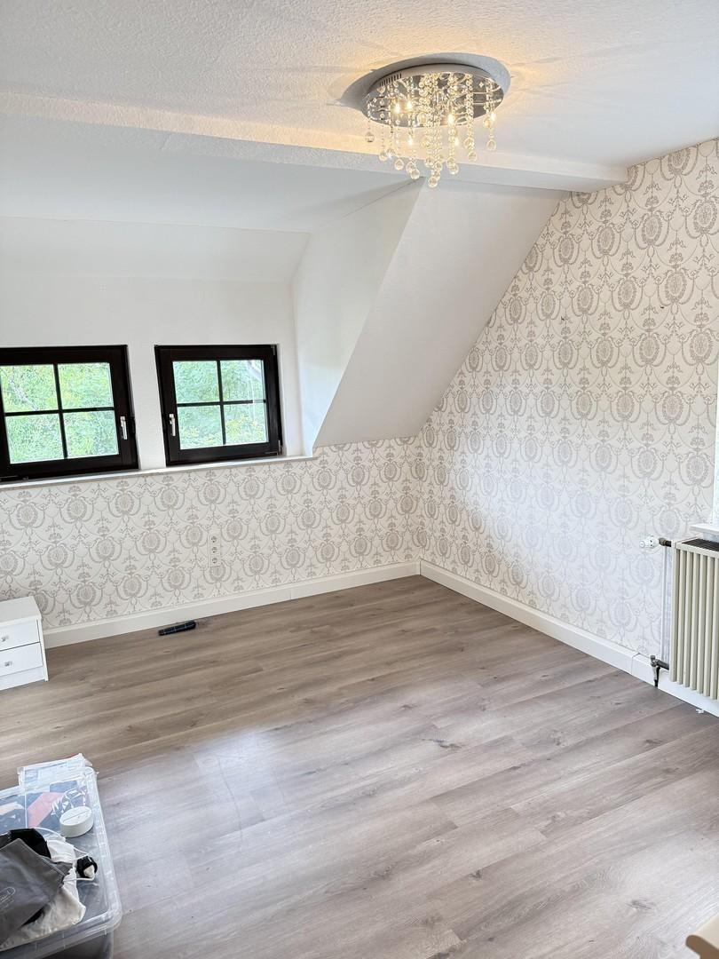 Schlafzimmer oG