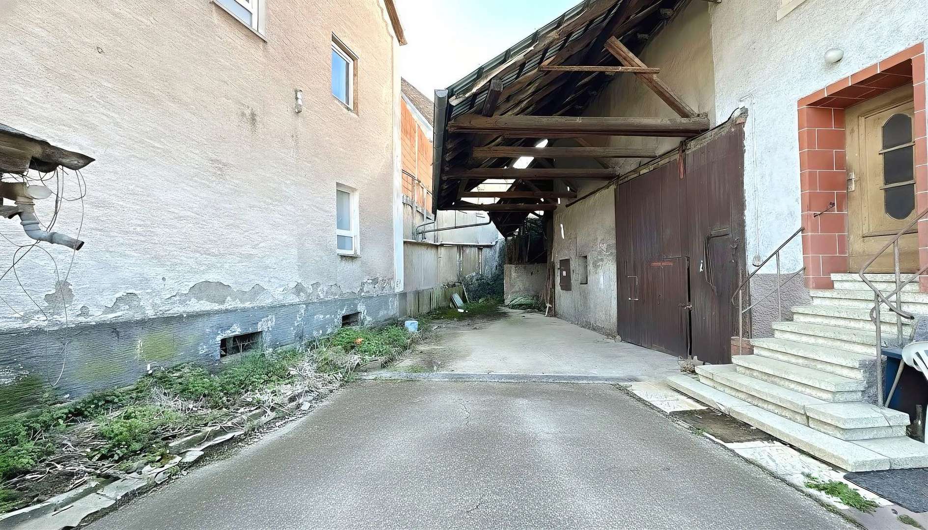 Hof Einfahrt