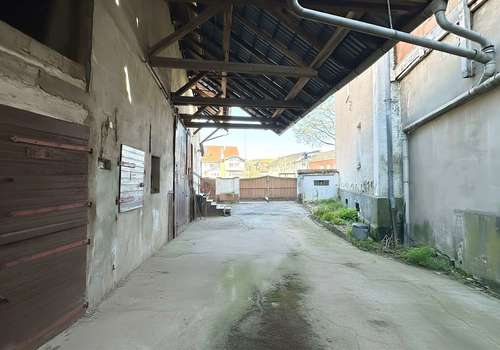 Hof Einfahrt (1)