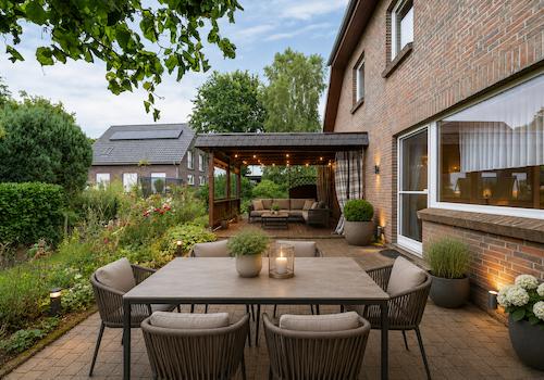 Terrasse virtuell möbliert