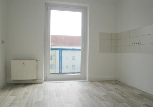 Küche mit Balkon