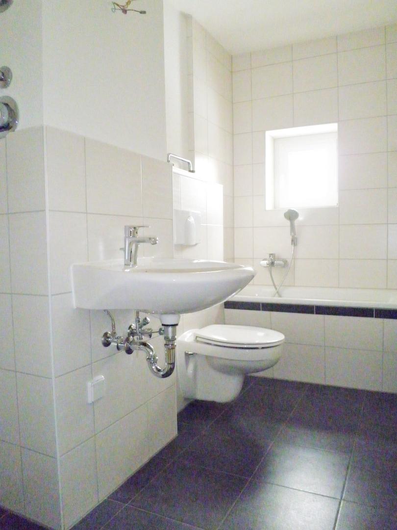 Bad mit Wanne
