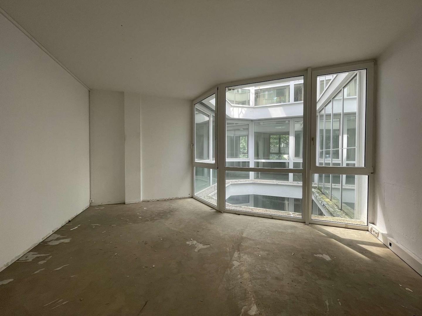 Büro 4 (aktueller Boden)