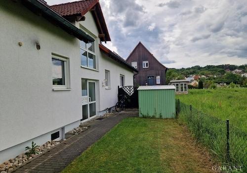 Eingangsbereich mit Fahrradgarage 1