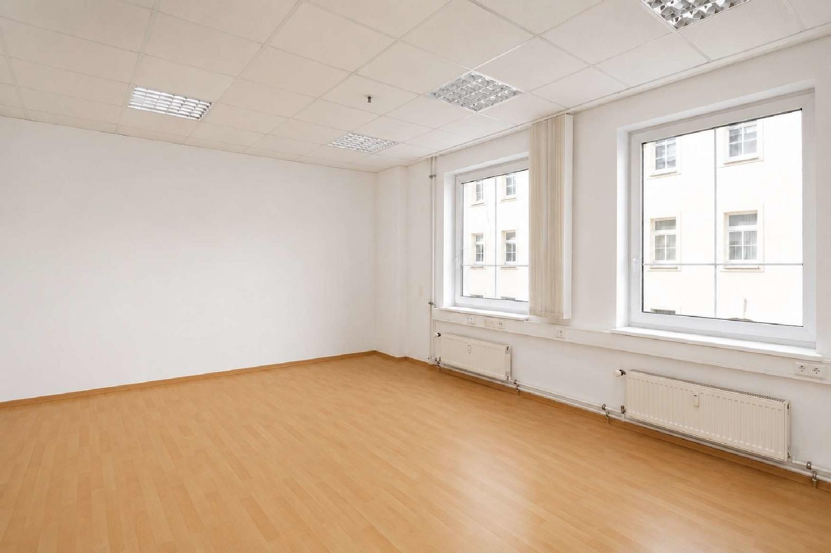 Büro (mit Referenzboden)
