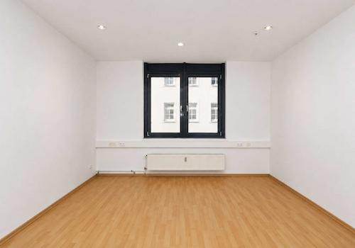 Büro (mit Referenzboden)