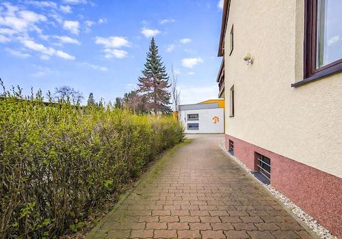 Durchgang zum Haus