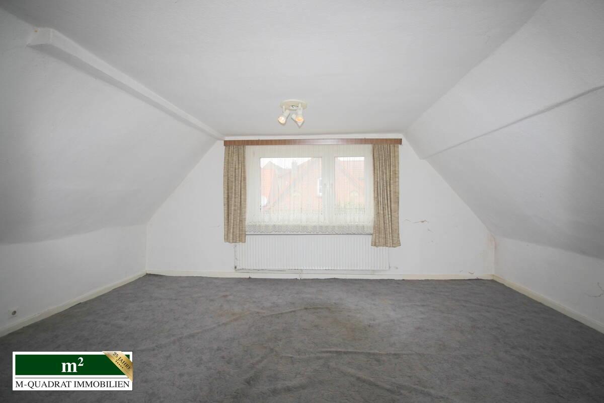 1. Schlafzimmer DG