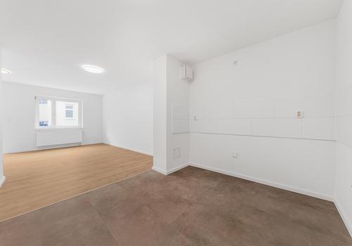 offenes Wohnzimmer mit Küche