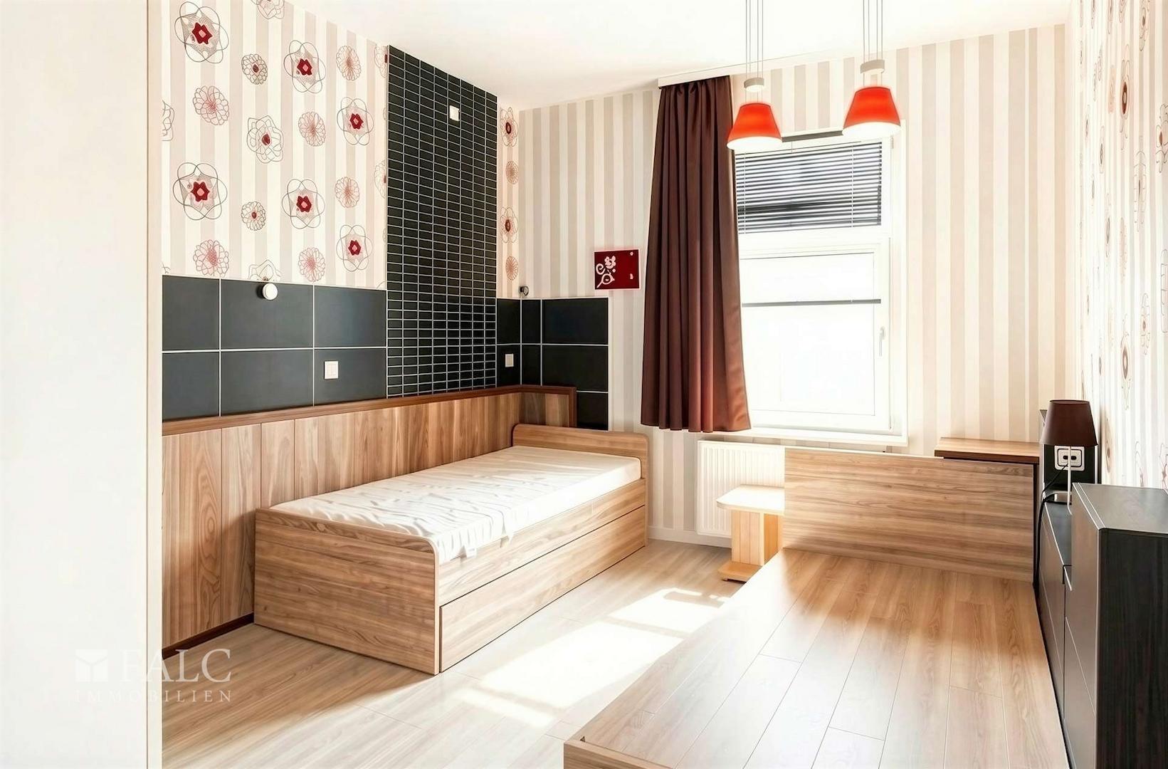Schlafzimmer III