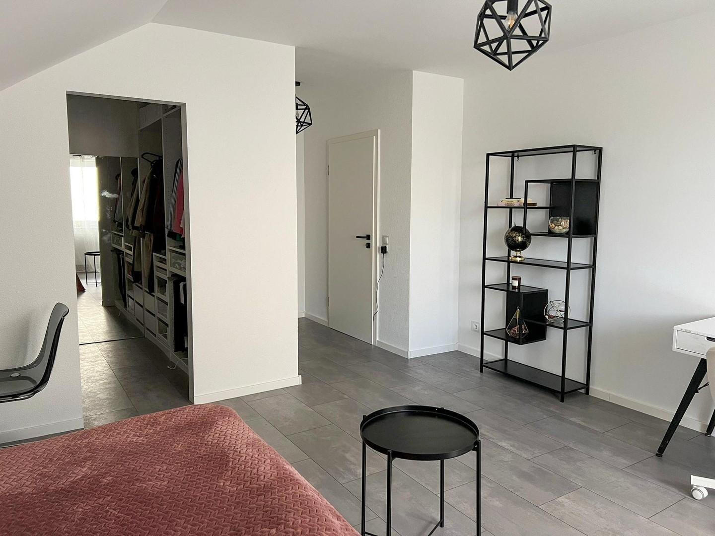 Schlafzimmer 2 