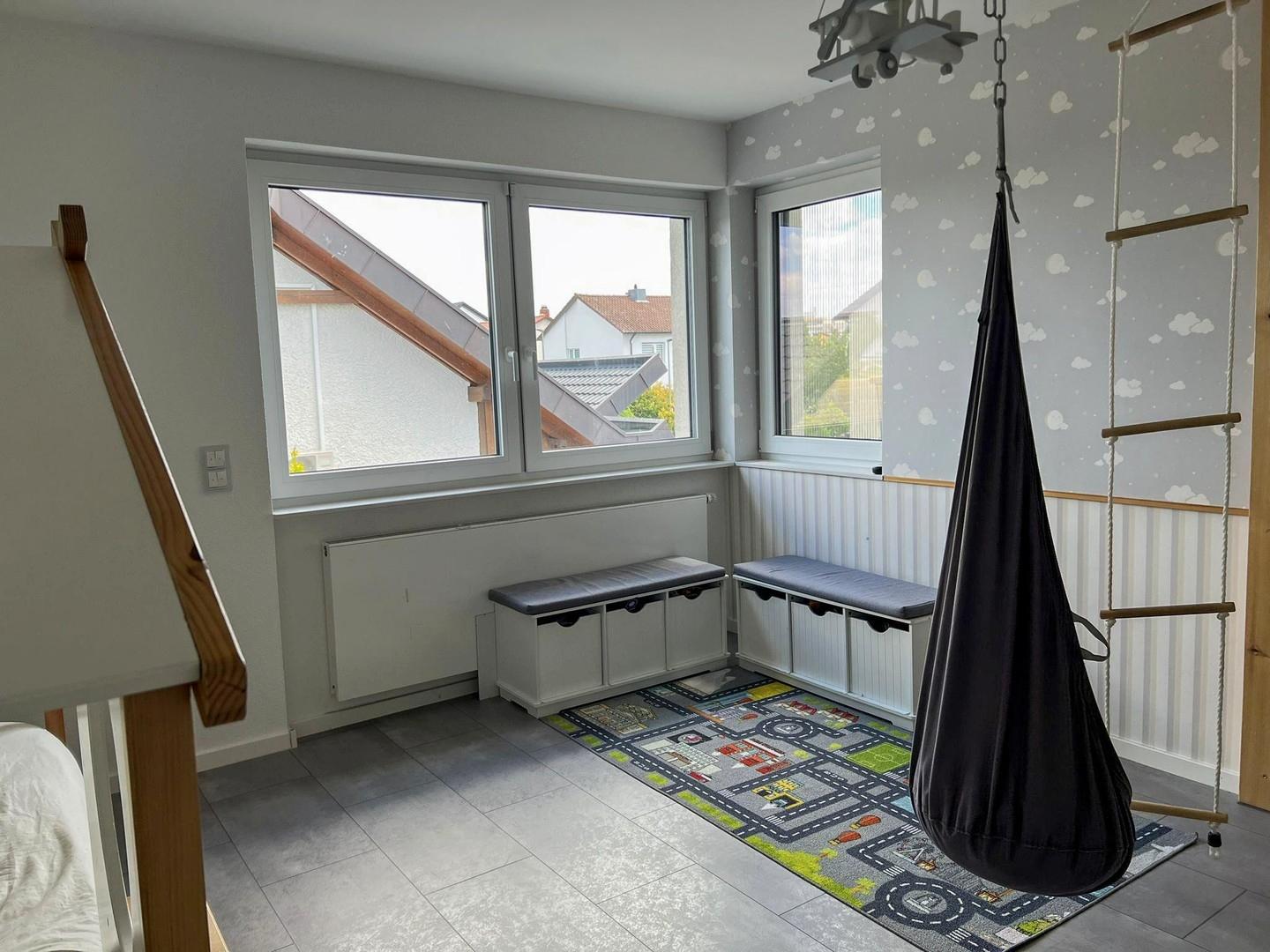 Schlafzimmer 4