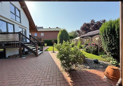 Terrasse und Garten