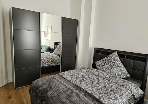 Zimmer 1 / Room 1 
