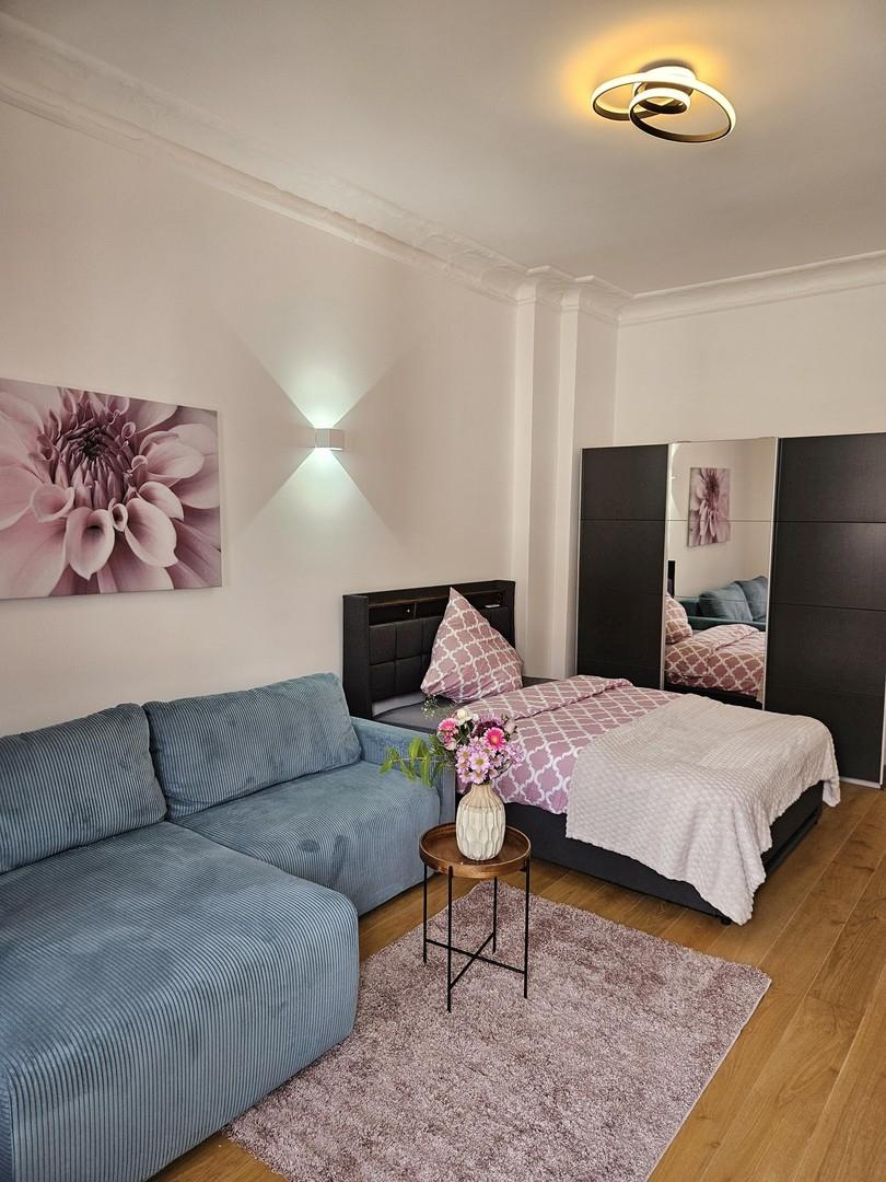 Zimmer 2 / Room 2