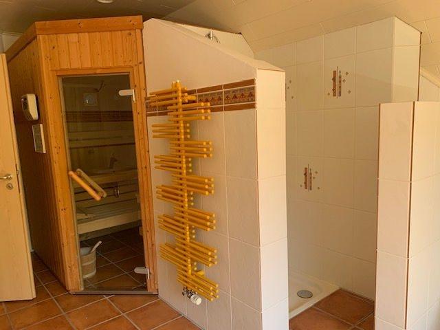 Wellness-Bad mit Sauna
