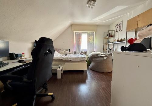 Dachgeschoss: Schlafzimmer 1