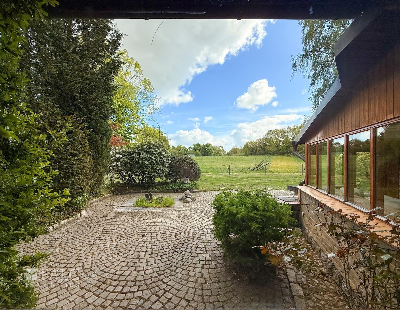 EG Blick zur Terrasse vom Wohnzimmer