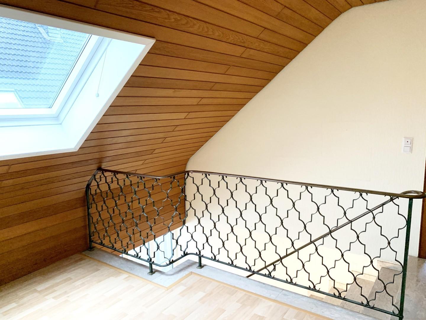 Flur im OG mit Dachfenster