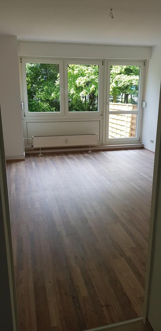 Wohnzimmer Bild 1