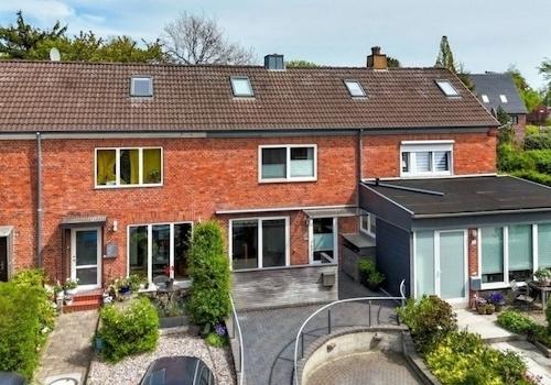 Straßenansicht Drohne