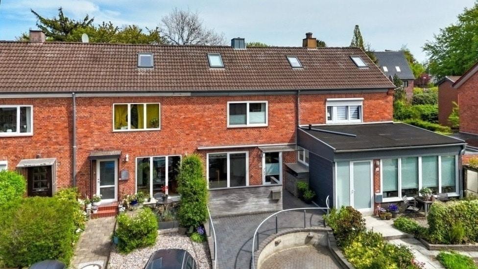 Straßenansicht Drohne