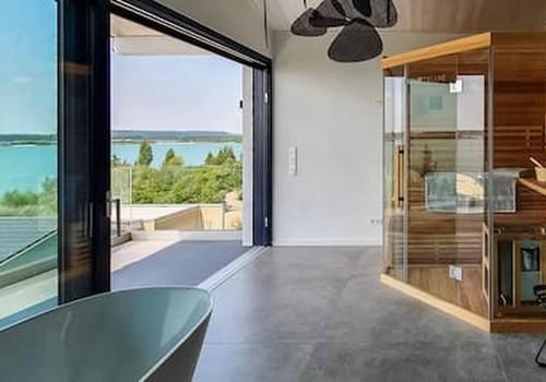 Wellnessbereich mit Sauna