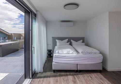 Schlafzimmer im Untergeschoss
