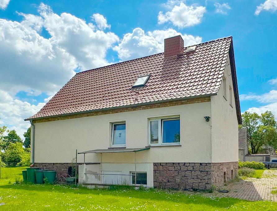 ...hofseitig durch den Keller raus und rein