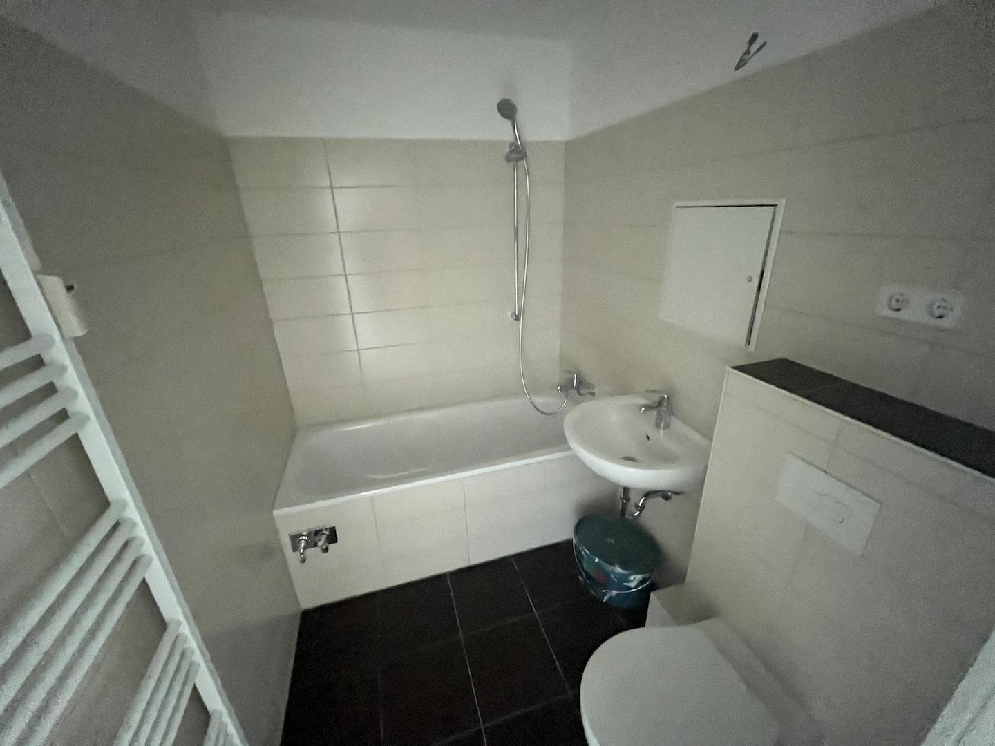 Badezimmer mit Wanne