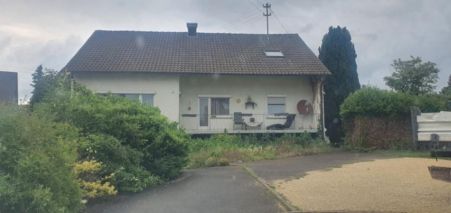 Freistehendes Haus