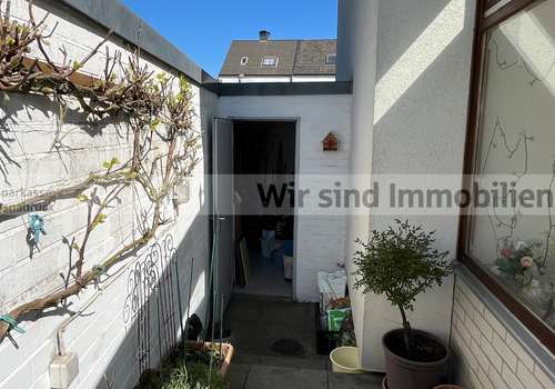 Tür zur Garage