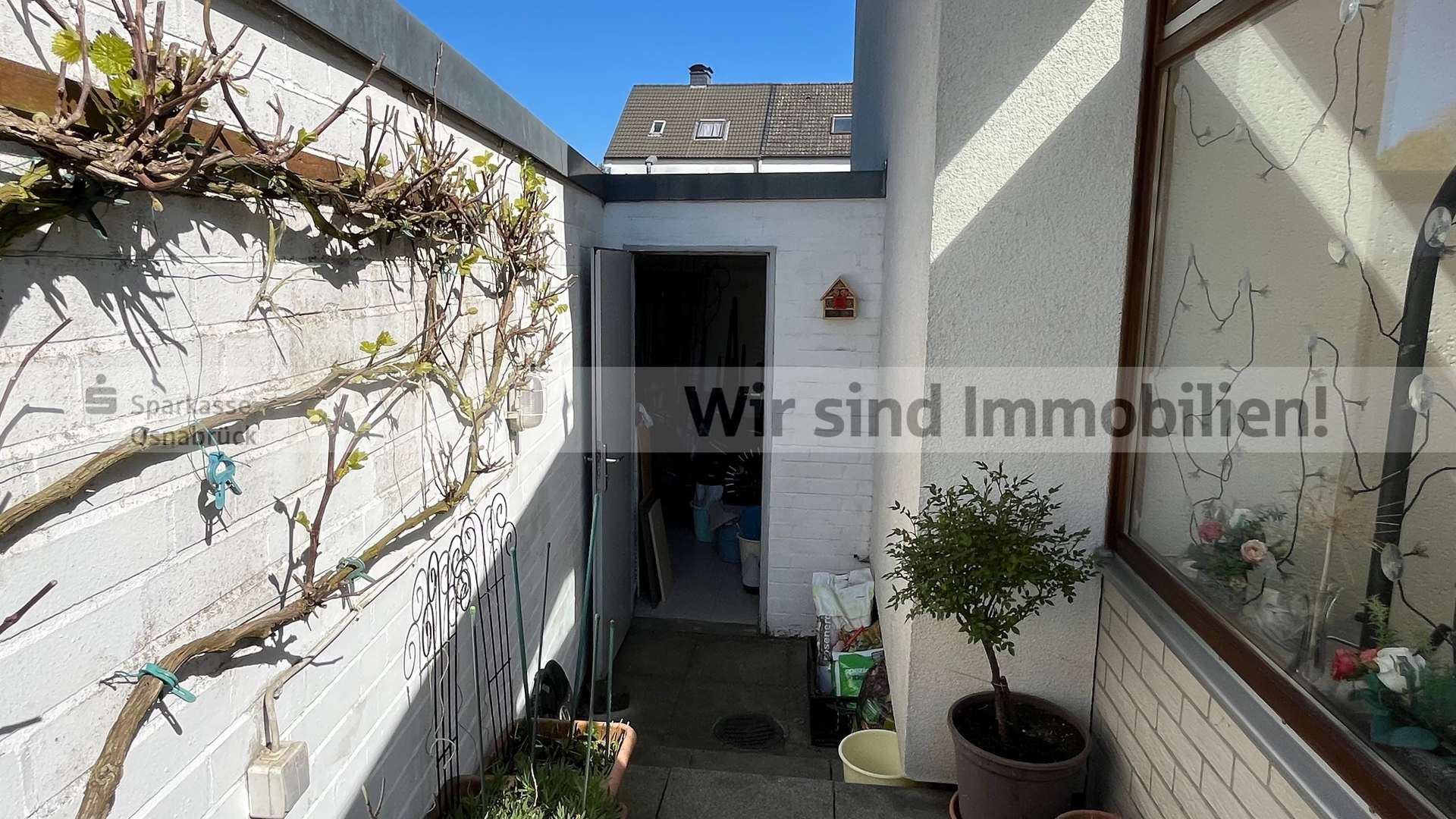 Tür zur Garage
