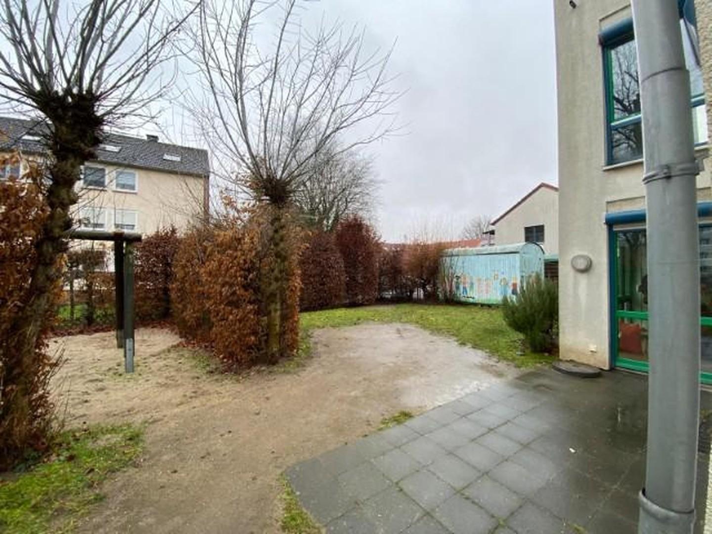 Garten mit Terrasse