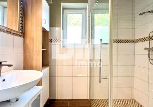 Wohnhaus EG Bad / Dusche