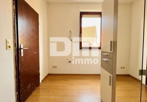 Wohnhaus EG Ankleide / Büro / Gäste