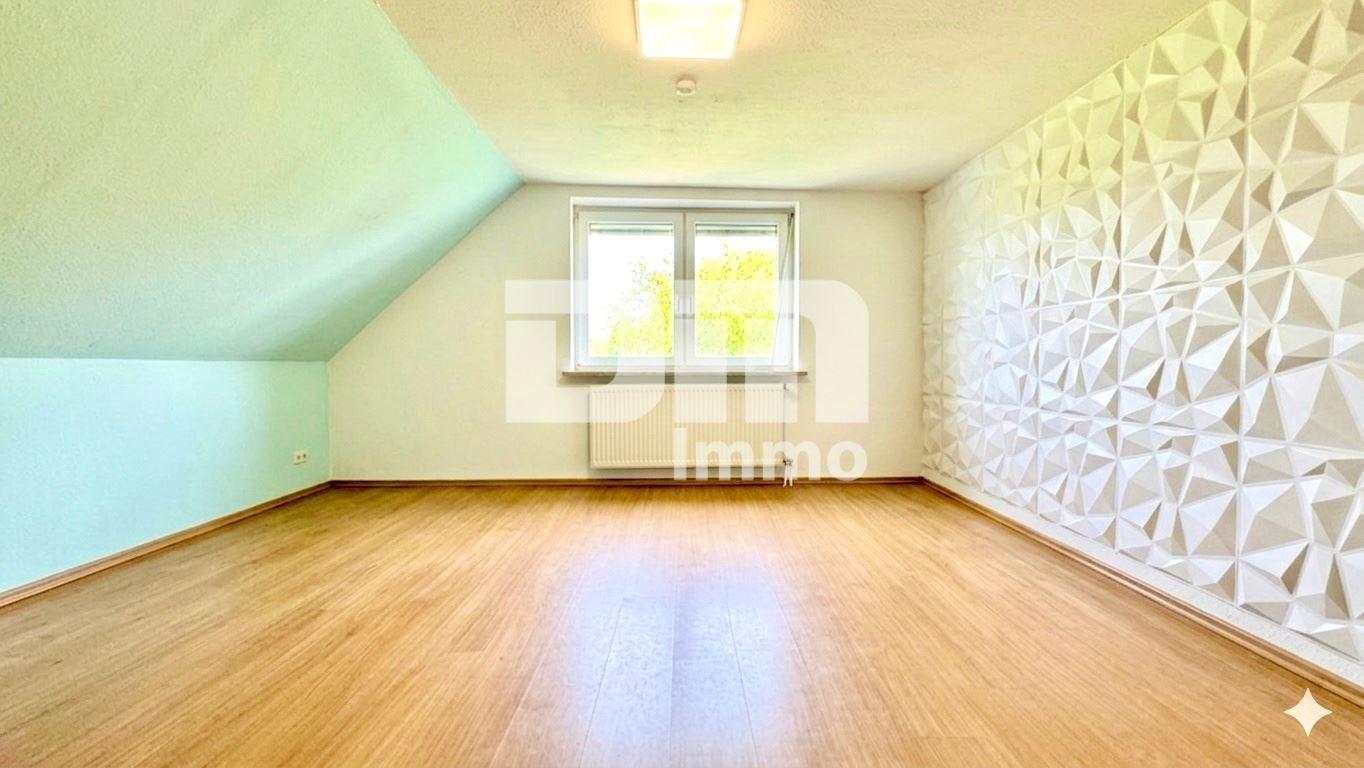 Wohnhaus OG Schlafzimmer / Kind 1