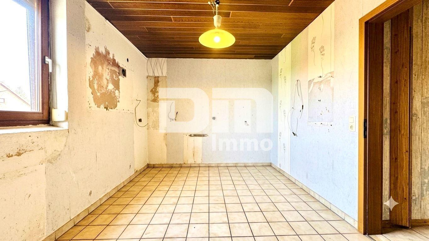 Wohnhau OG/DG ehem. Küche / Optional Schlafzimmer