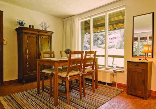 Wohn-Schlafzimmer Bienenhaus