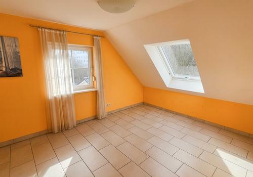 Schlafzimmer DG