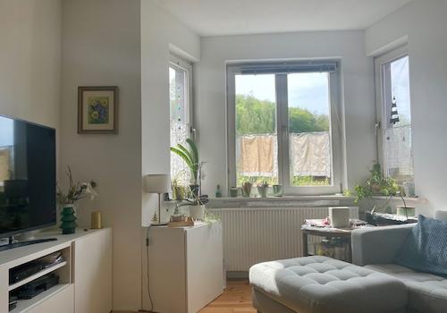 Wohnzimmer mit Erker (EG)