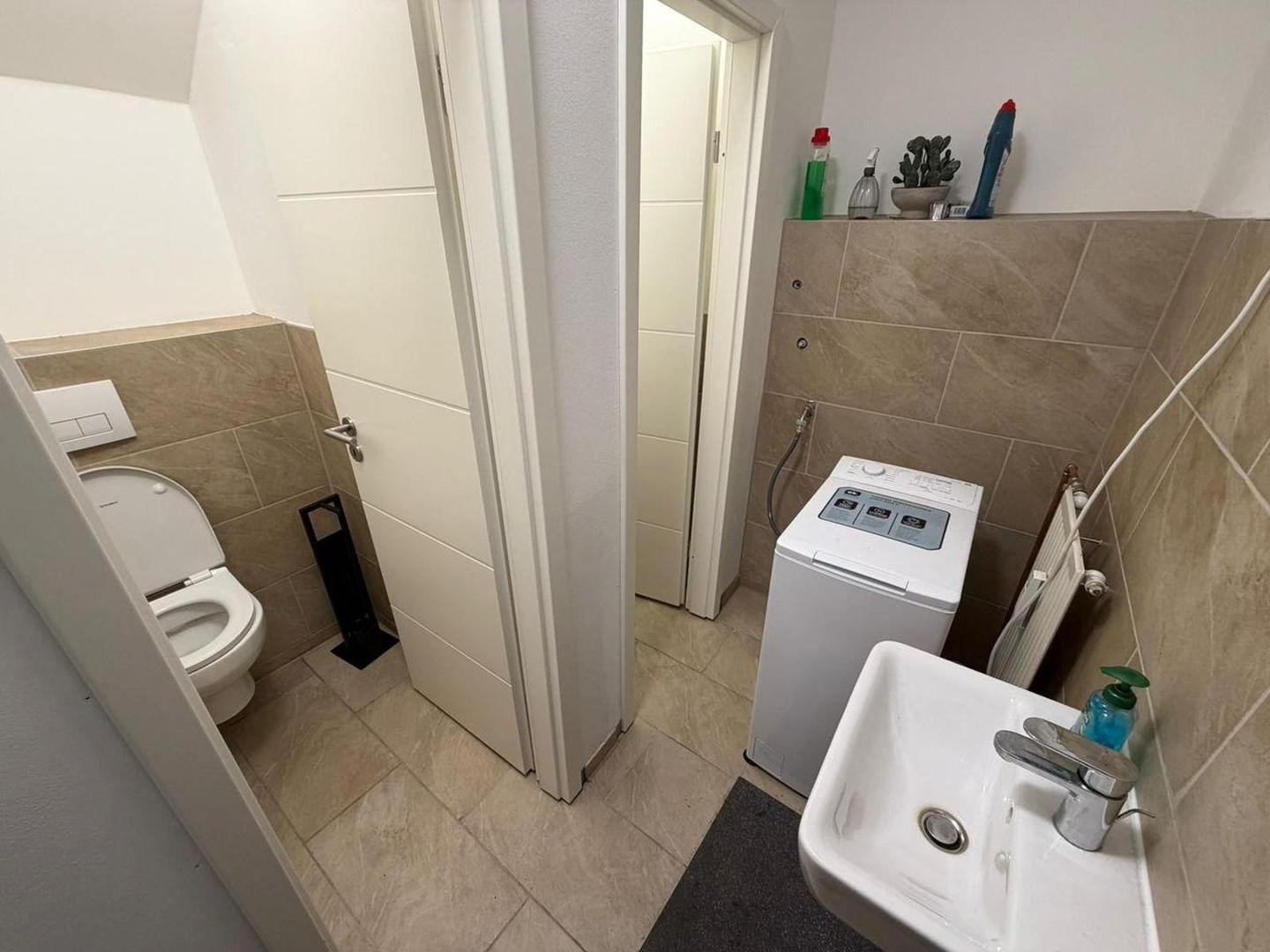 Toiletten & Waschmaschine