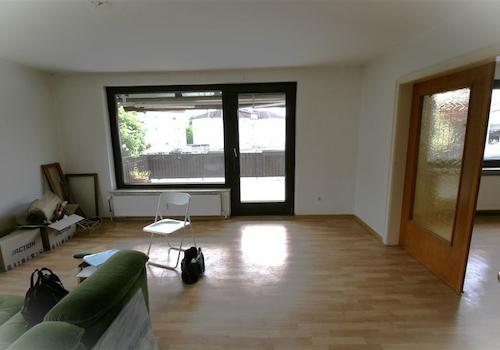 Zimmer im EG mit Zugang zur Terrasse