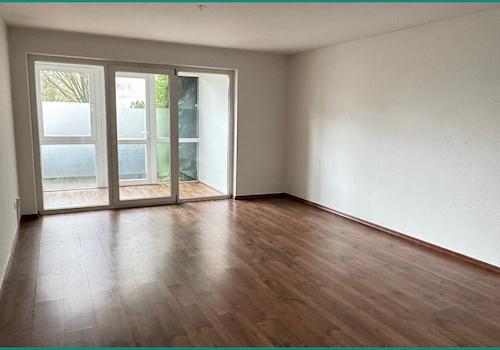 Sehr viel Platz in der Wohnung im Erdgeschoss auch im Wohn-Esszimmer mit...
